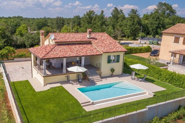 Villa Kiara With Private Pool in Dubravci (Istrië - vasteland)