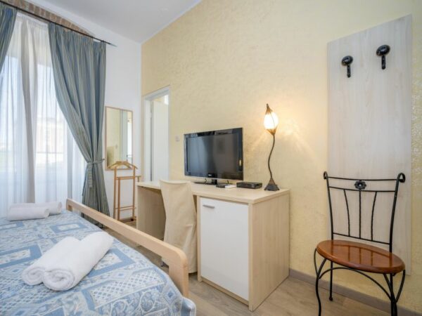 2 persoons Appartement Rossella 2 vanaf €65.30 - Image 2