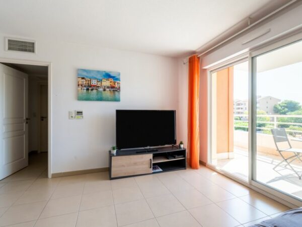 4 persoons Appartement Les terrasses du port vanaf €68.36 - Image 6