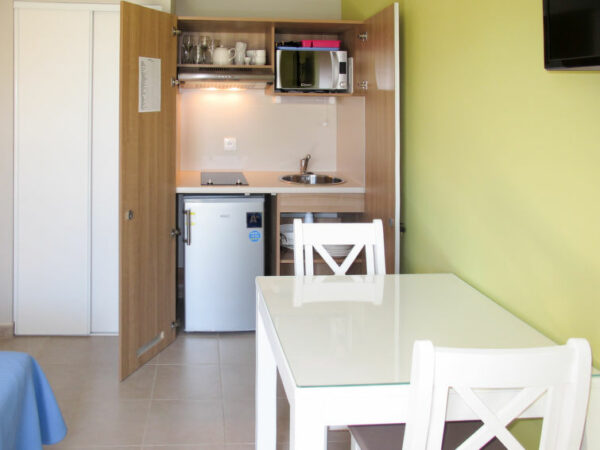 2 persoons Appartement Les Océanides (LAL400) vanaf €47.00 - Image 2