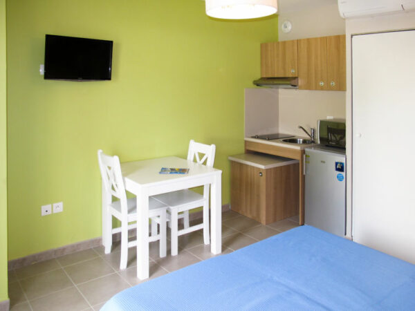 2 persoons Appartement Les Océanides (LAL400) vanaf €47.00 - Image 3