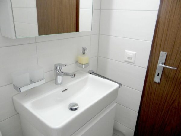 4 persoons Appartement HOLIDAY APARTMENT vanaf €68.66 - Image 11